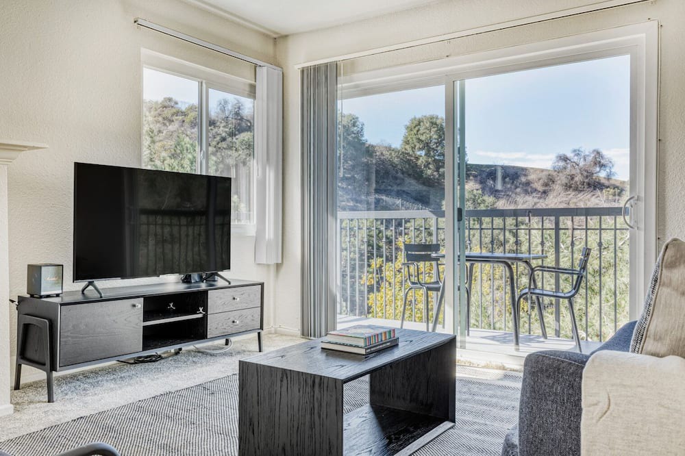 Photo of Livingroom in Los Angeles