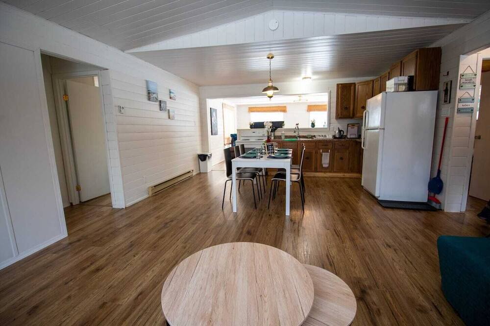 Photo of Livingroom in Hillside Beach