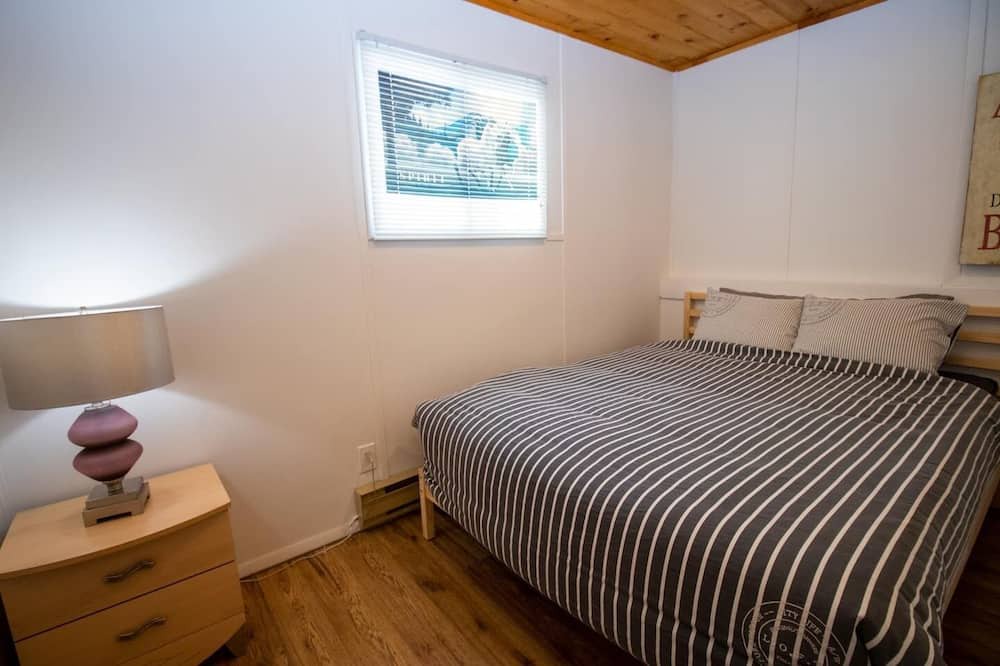 Photo of Bedroom in Hillside Beach