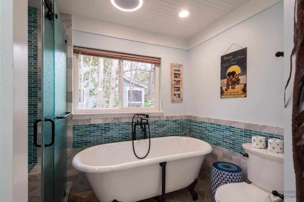 Photo of Bathroom in Folly Field