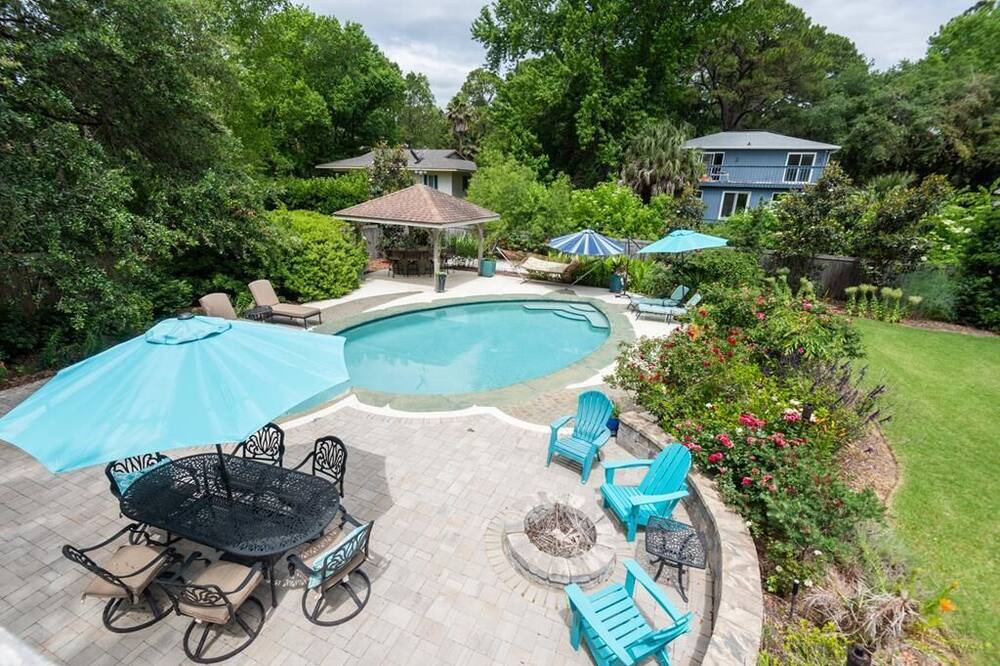 Photo of Outdoor in Folly Field