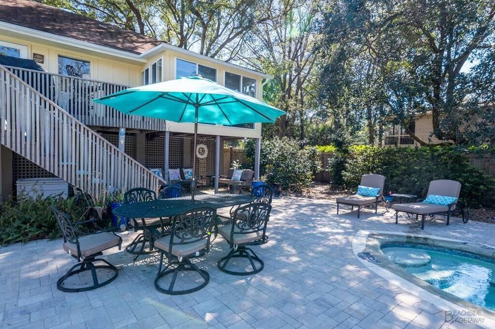 Photo of Outdoor in Folly Field