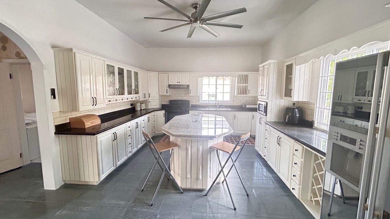 Photo of Kitchen in Runaway Bay