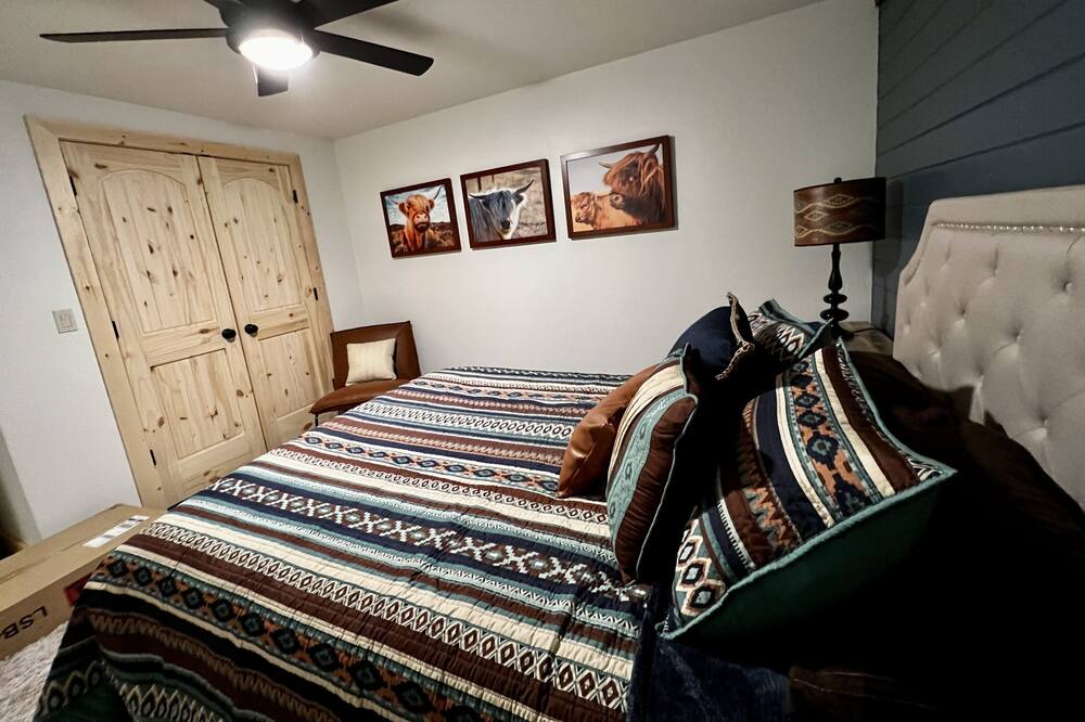 Photo of Bedroom in Story