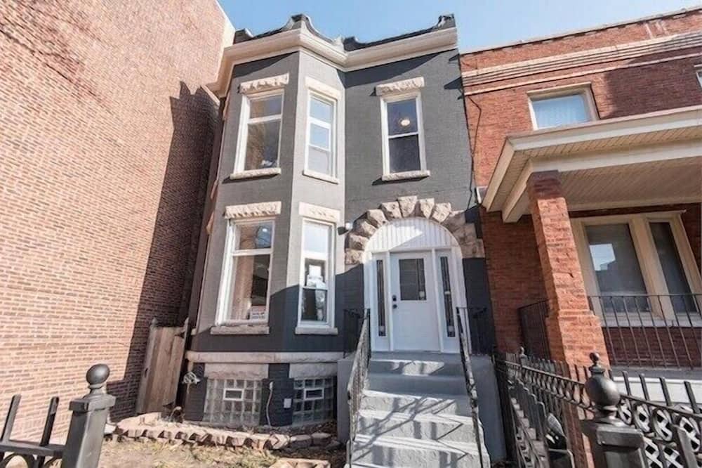 Photo of Outdoor in Woodlawn