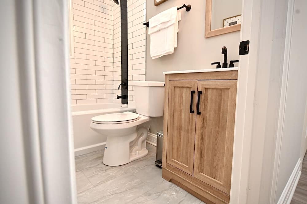 Photo of Bathroom in Woodlawn