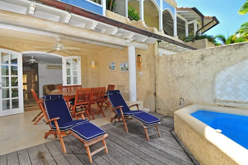 Photo of Patio Balcony in Douglas