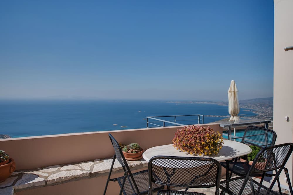 Photo of Patio Balcony in Saronida