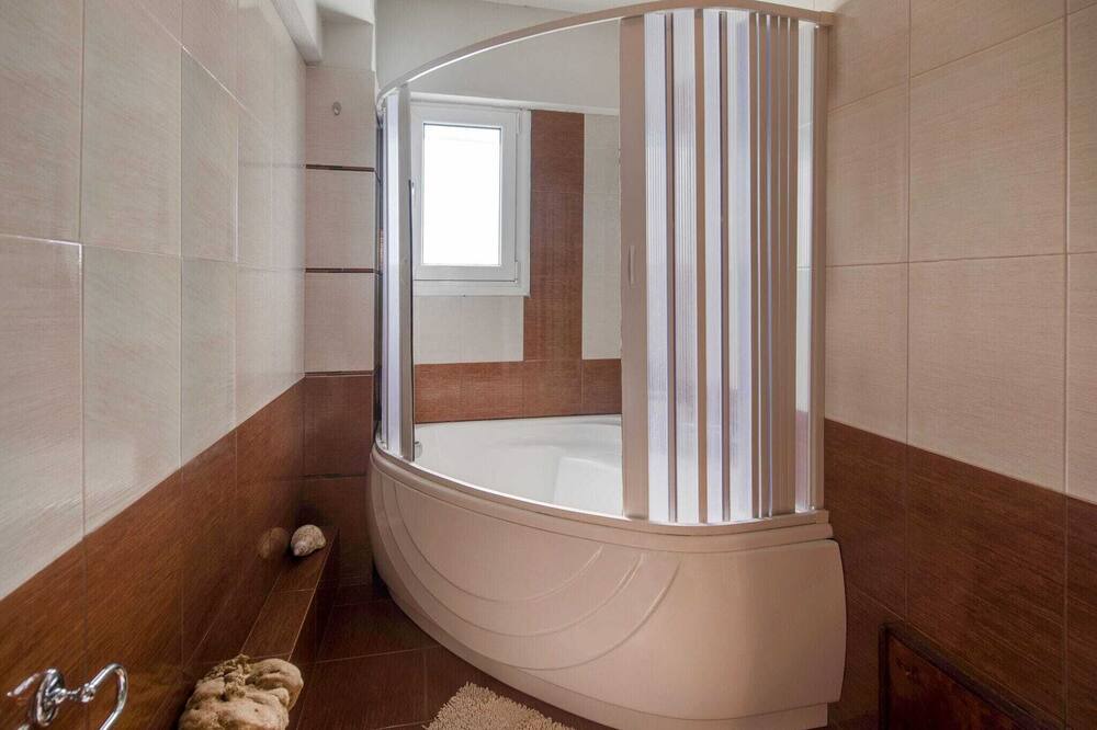 Photo of Bathroom in Saronida