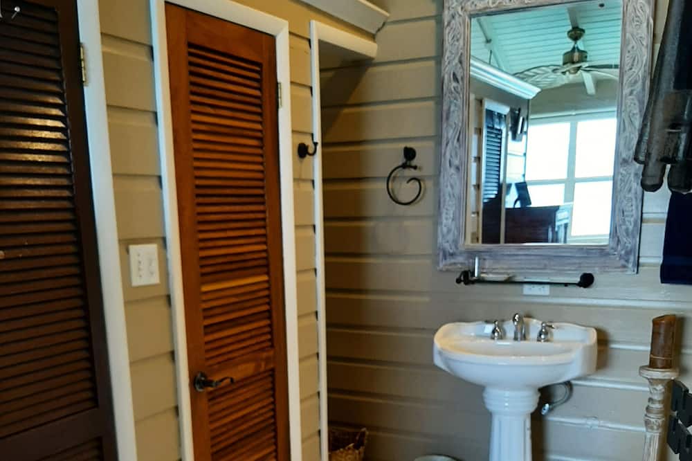 Photo of Bathroom in West End