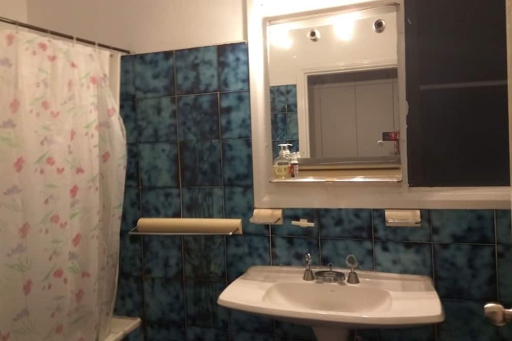 Photo of Bathroom in Beverly Hills