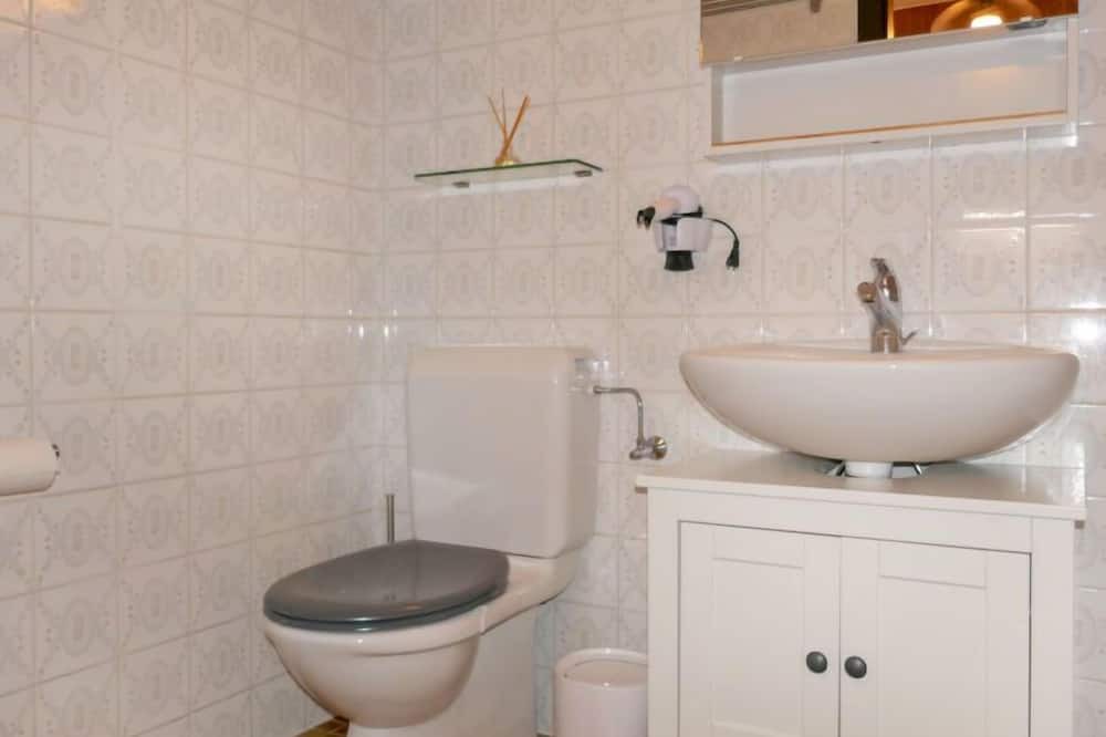 Photo of Bathroom in Saint-Pierre-de-Clages