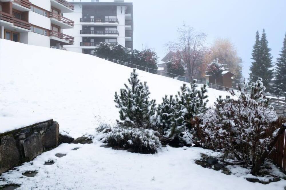 Photo of Outdoor in Saint-Pierre-de-Clages