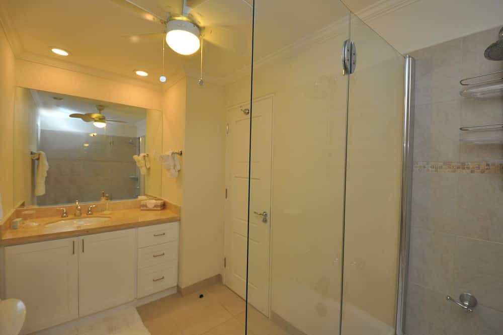Photo of Bathroom in Saint Matthias
