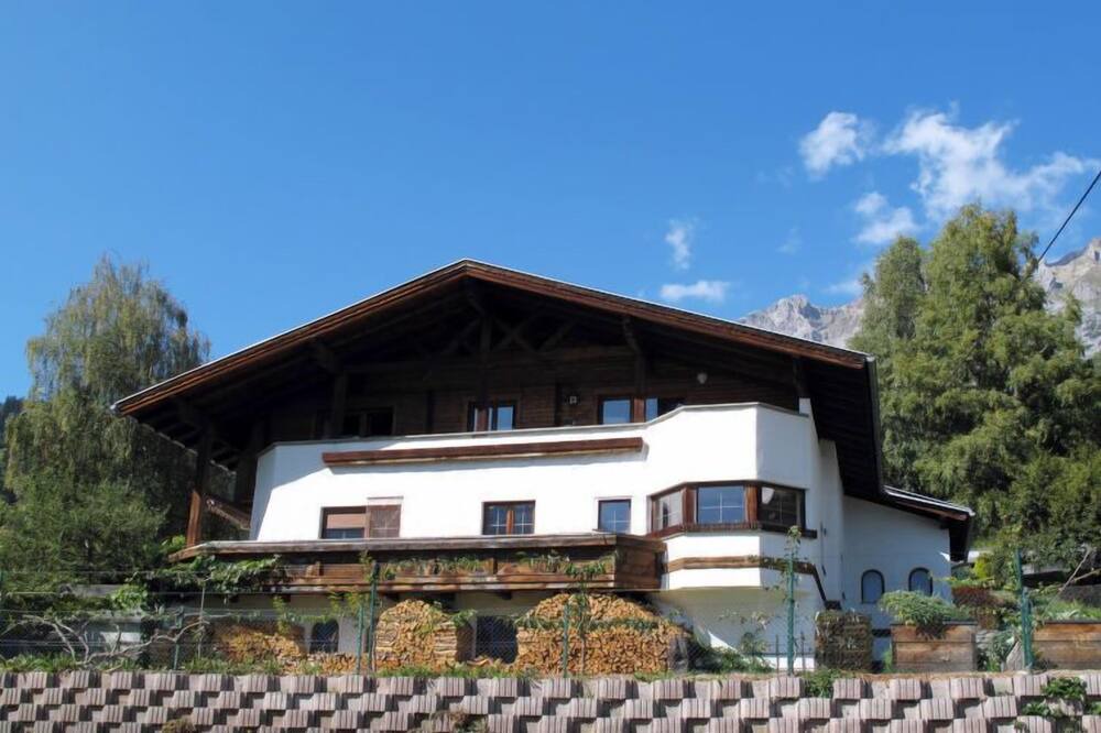 Photo of Outdoor in Grins