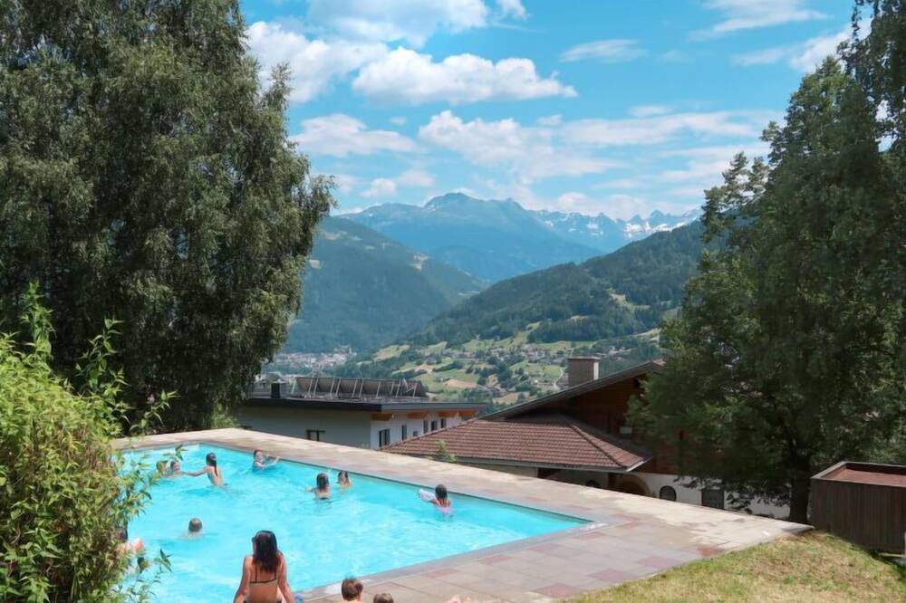 Photo of Outdoor in Grins