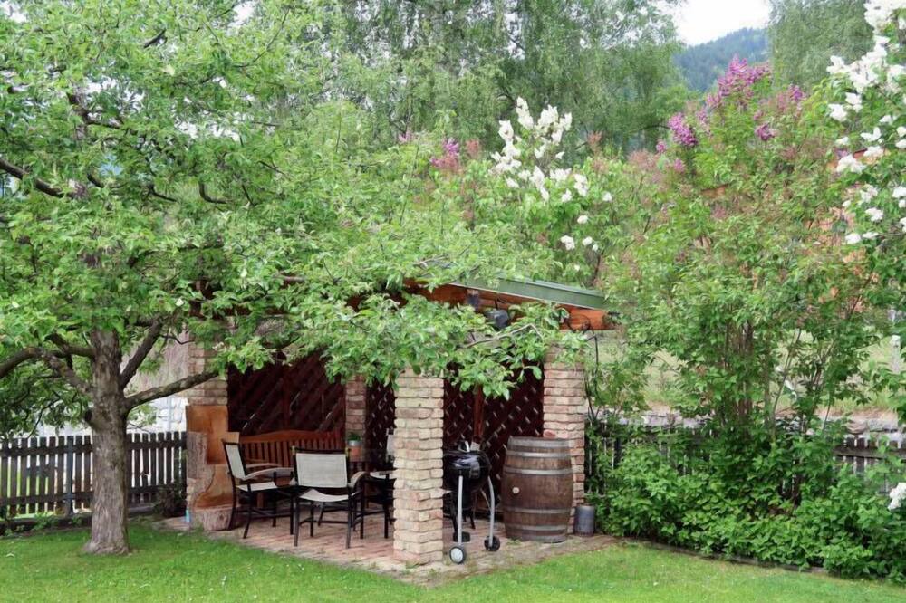 Photo of Outdoor in Grins