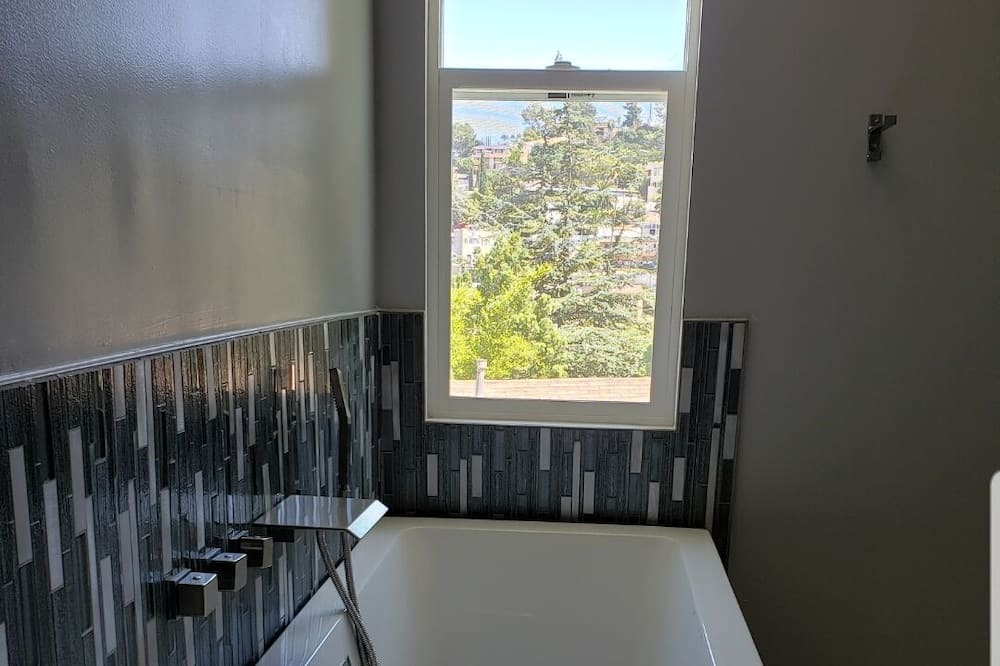 Photo of Bathroom in Adams Hill