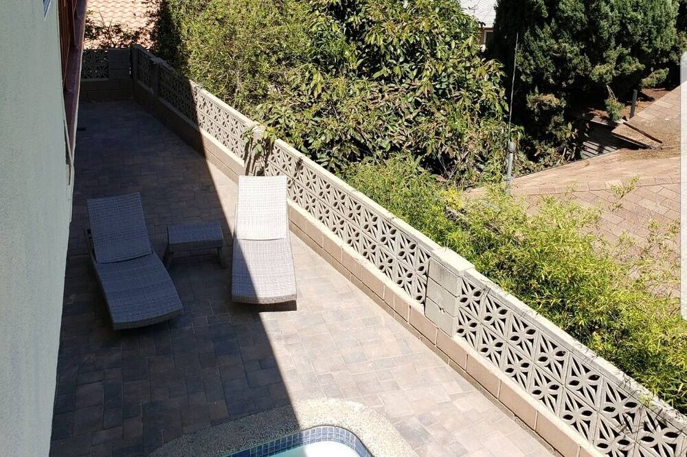 Photo of Patio Balcony in Adams Hill