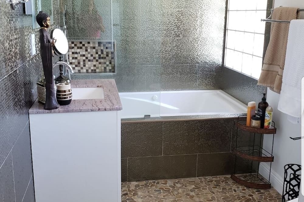 Photo of Bathroom in Adams Hill