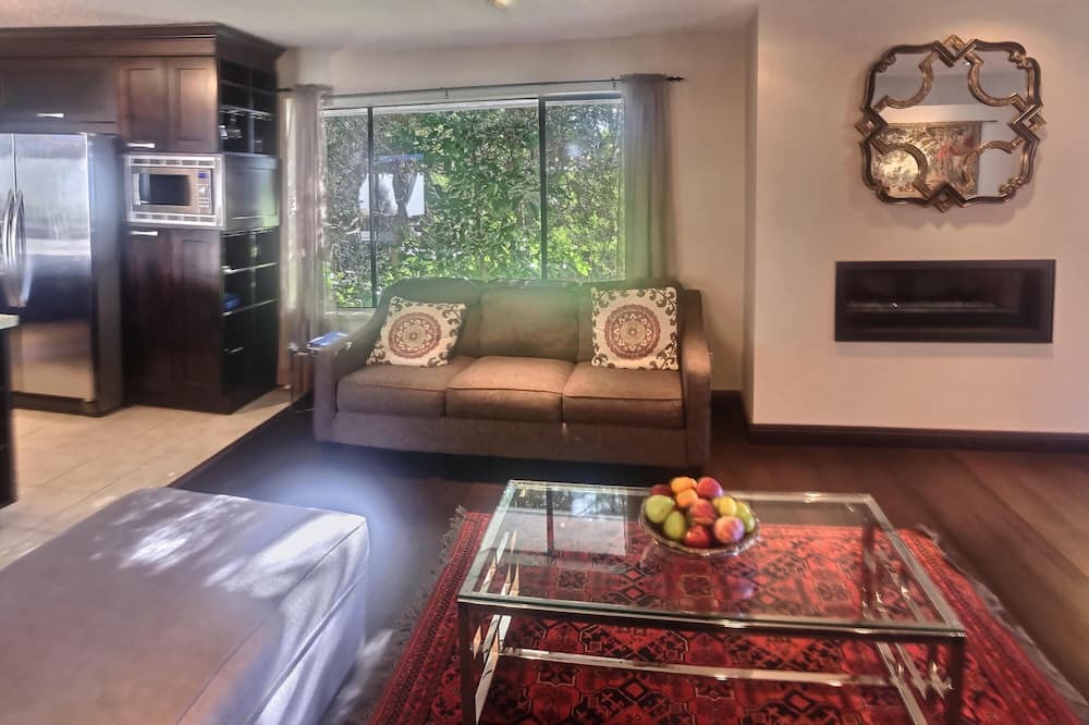 Photo of Livingroom in West Vancouver