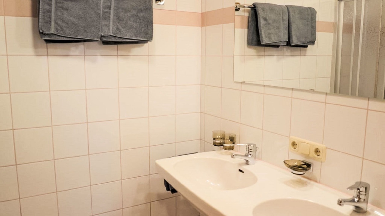 Photo of Bathroom in Kappl
