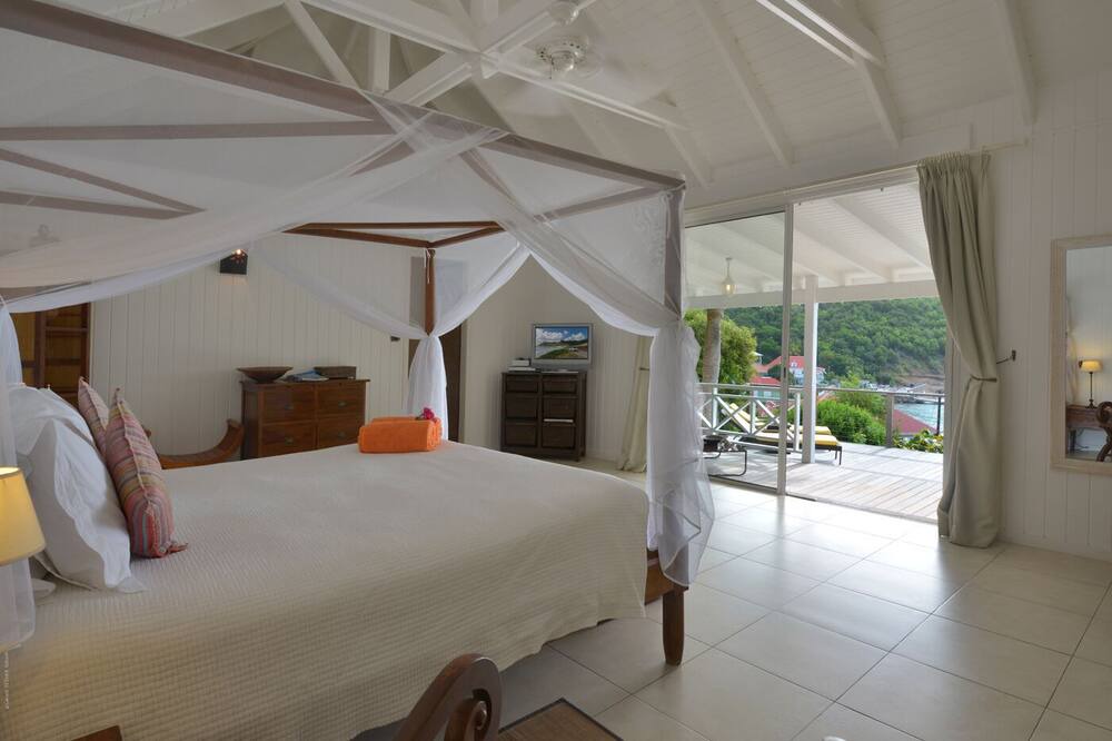Photo of Bedroom in Public
