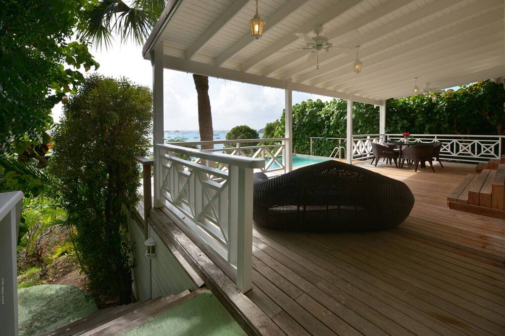 Photo of Patio Balcony in Public