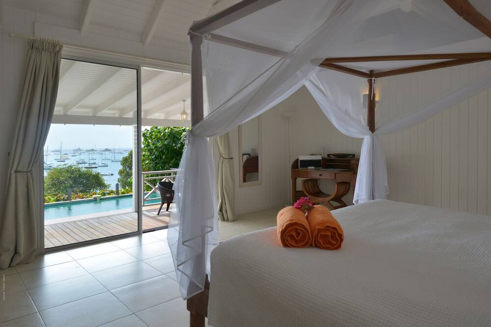 Photo of Bedroom in Public