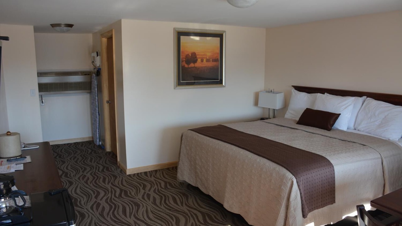 Photo of Bedroom in Old Saybrook