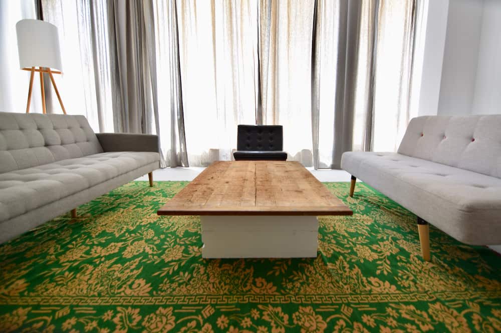 Photo of Livingroom in Psirri