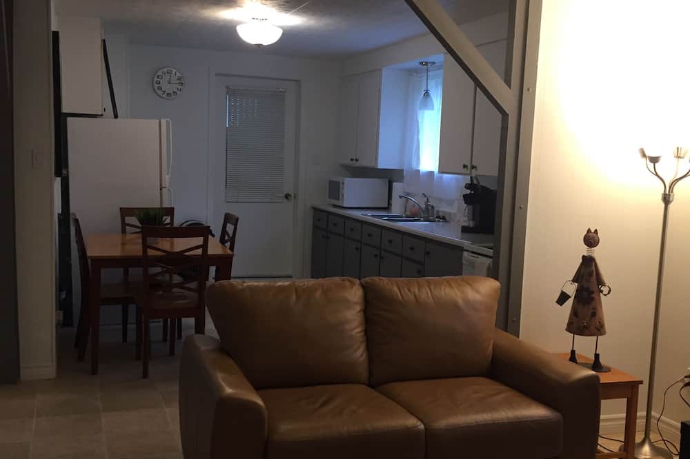 Photo of Livingroom in Neufchatel Est–Lebourgneuf