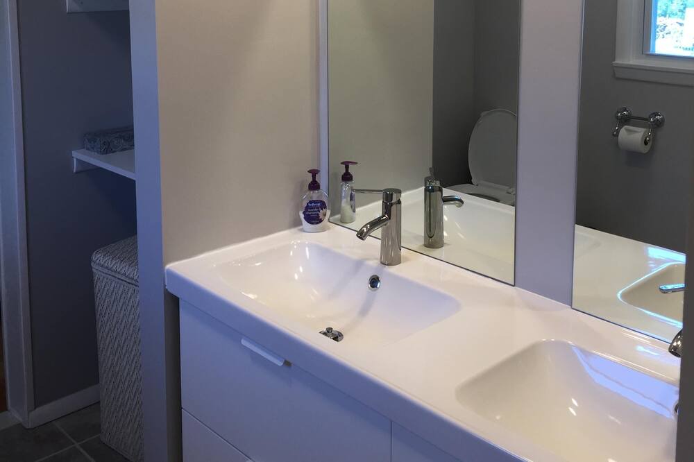 Photo of Bathroom in Hampton Bays