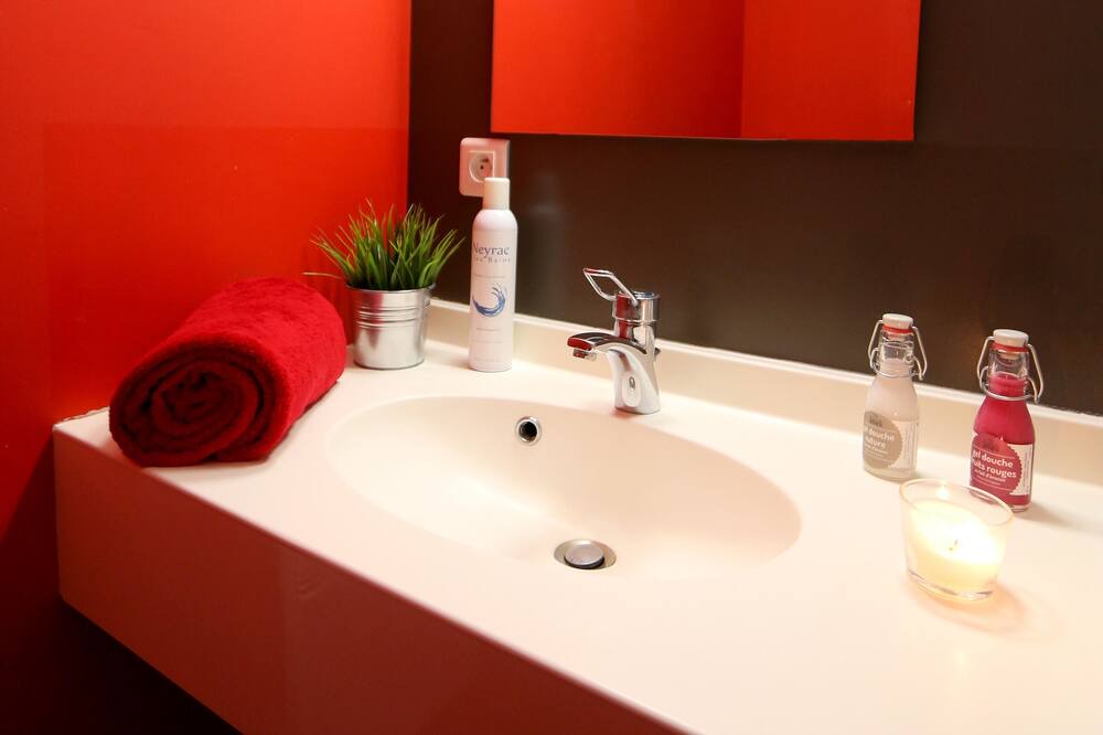 Photo of Bathroom in Meyras