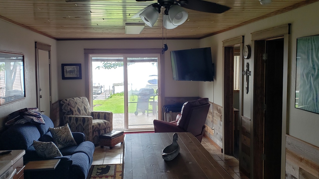 Photo of Livingroom in Battle Lake