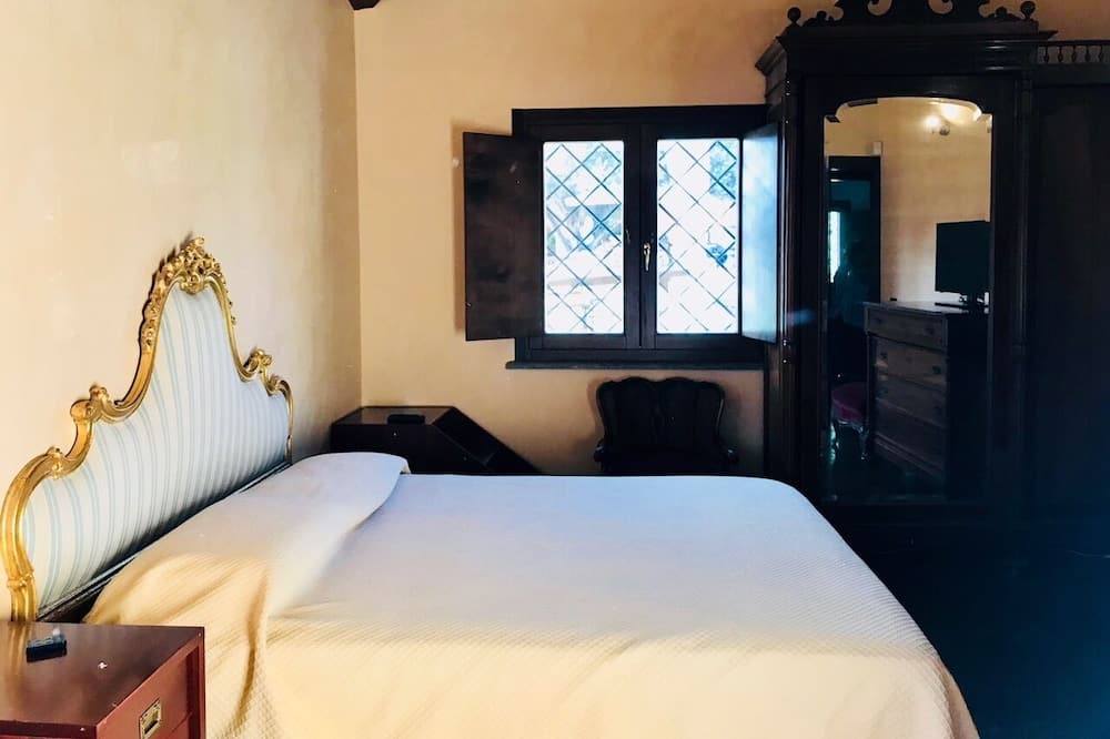 Photo of Bedroom in Zona XXVI Castel di Decima