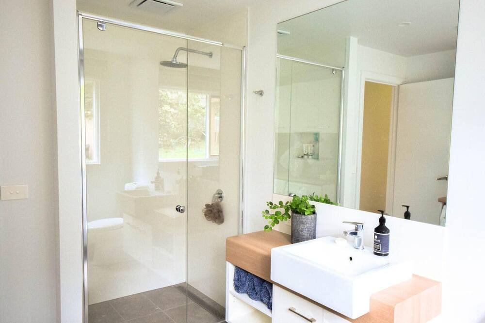Photo of Bathroom in Aireys Inlet