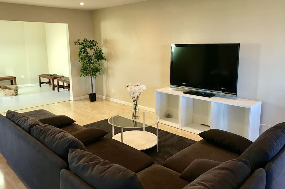 Photo of Livingroom in South San Francisco