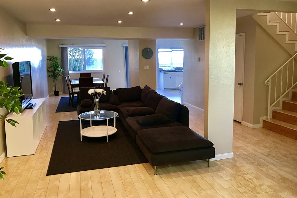 Photo of Livingroom in South San Francisco