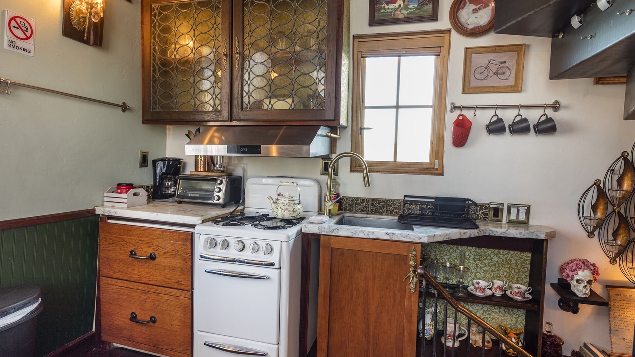 Photo of Kitchen in East Hollywood