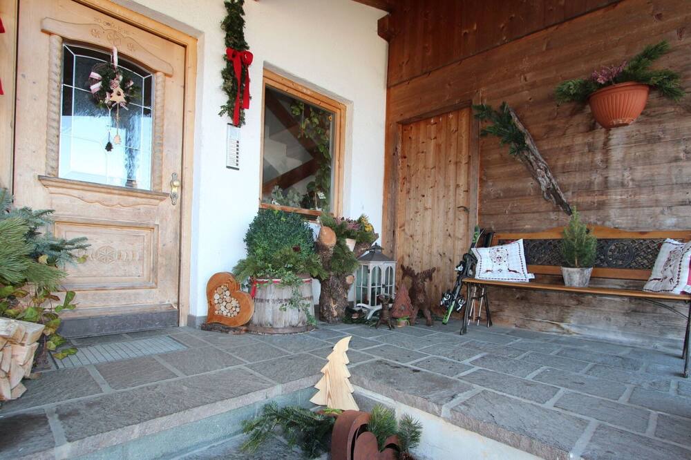 Photo of Outdoor in Kapfing