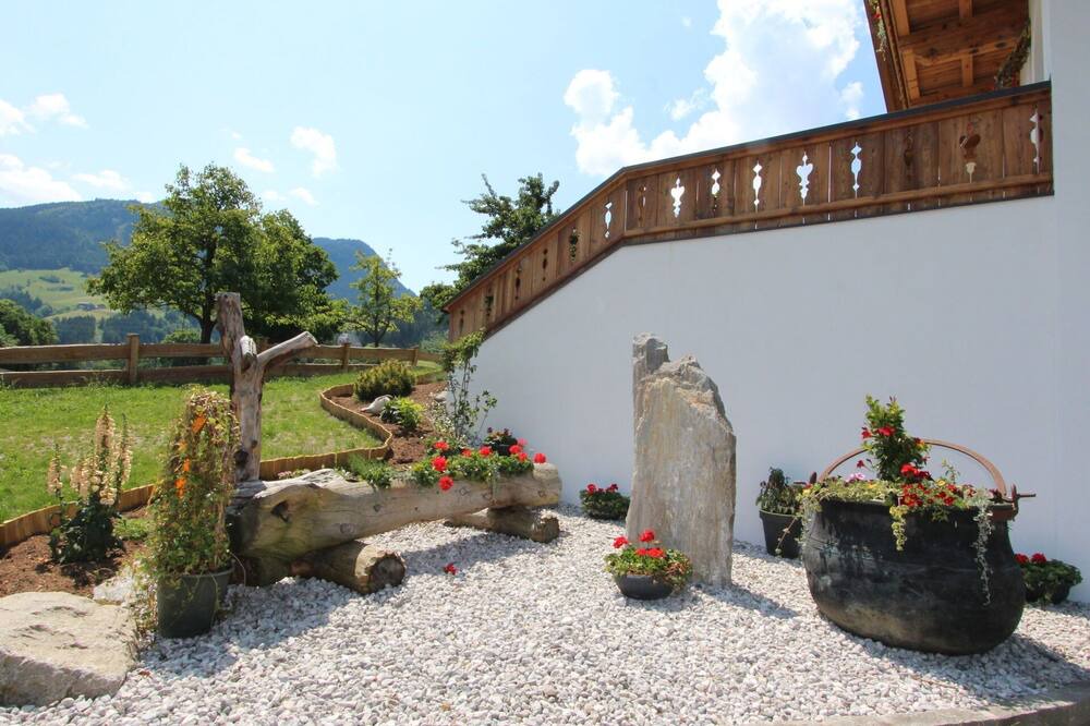 Photo of Outdoor in Kapfing