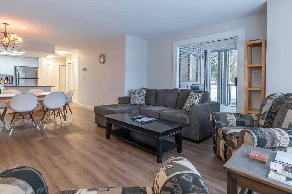 Photo of Livingroom in Blueberry Hill