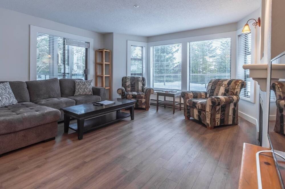 Photo of Livingroom in Blueberry Hill