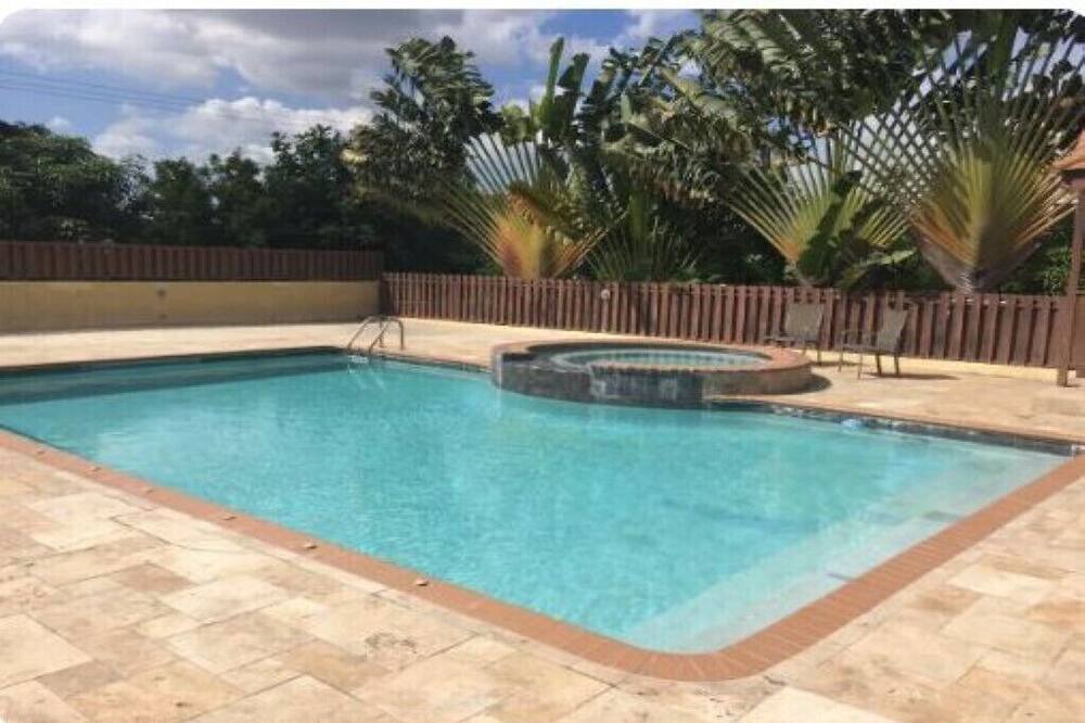 Photo of Outdoor in Saint Andrew