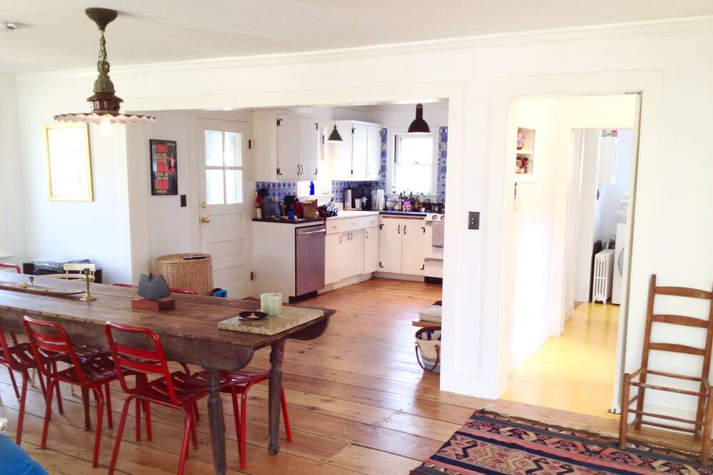 Photo of Livingroom in Amagansett