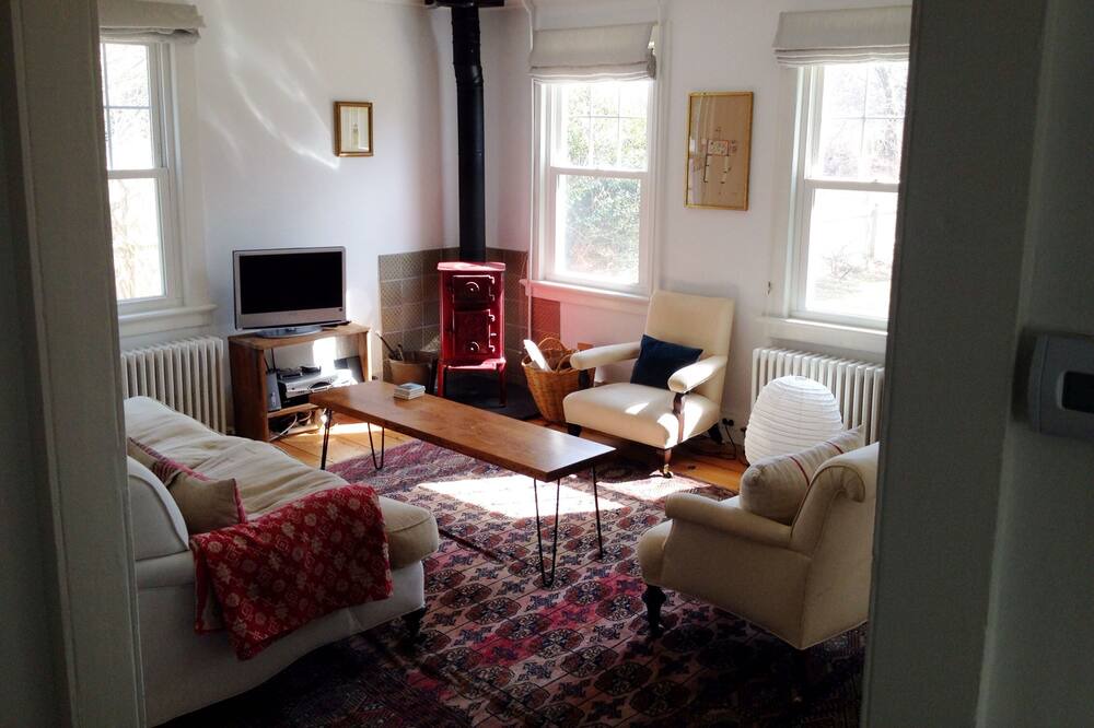 Photo of Livingroom in Amagansett