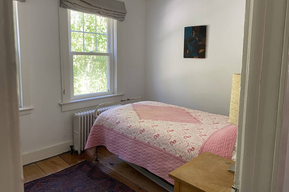 Photo of Bedroom in Amagansett