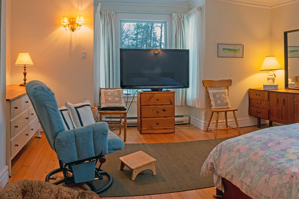 Photo of Bedroom in Georgeville