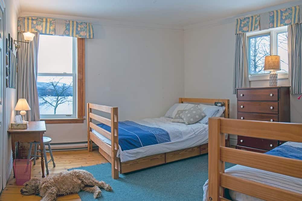 Photo of Bedroom in Georgeville